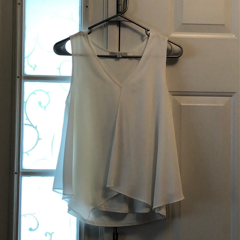 Flowy White Sleeveless Blouse